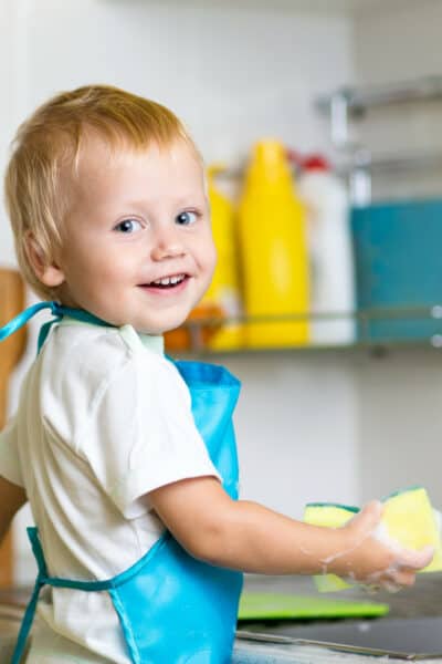 Setting up a Toddler Friendly Kitchen